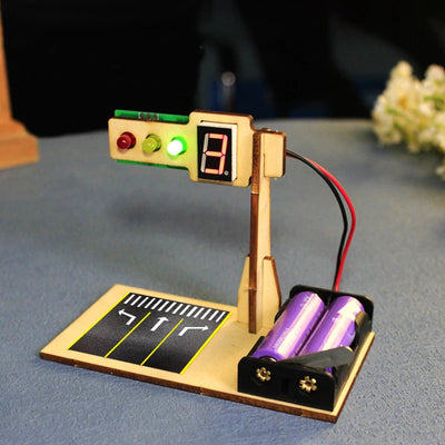 Wooden Traffic Light Model Science Toy